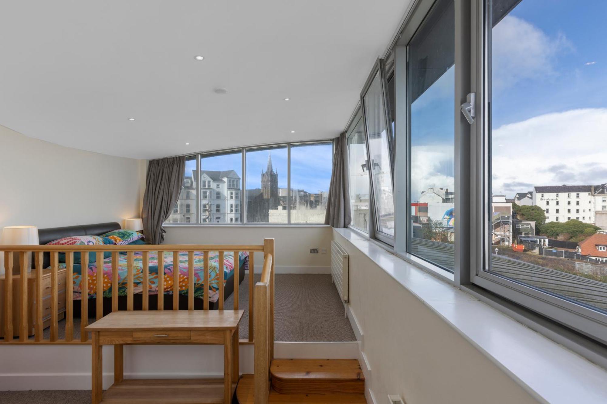 55 North Apartments Портръш Екстериор снимка